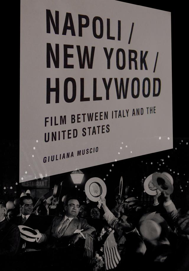 Napoli/New York/Hollywood by Giuliana Muscio